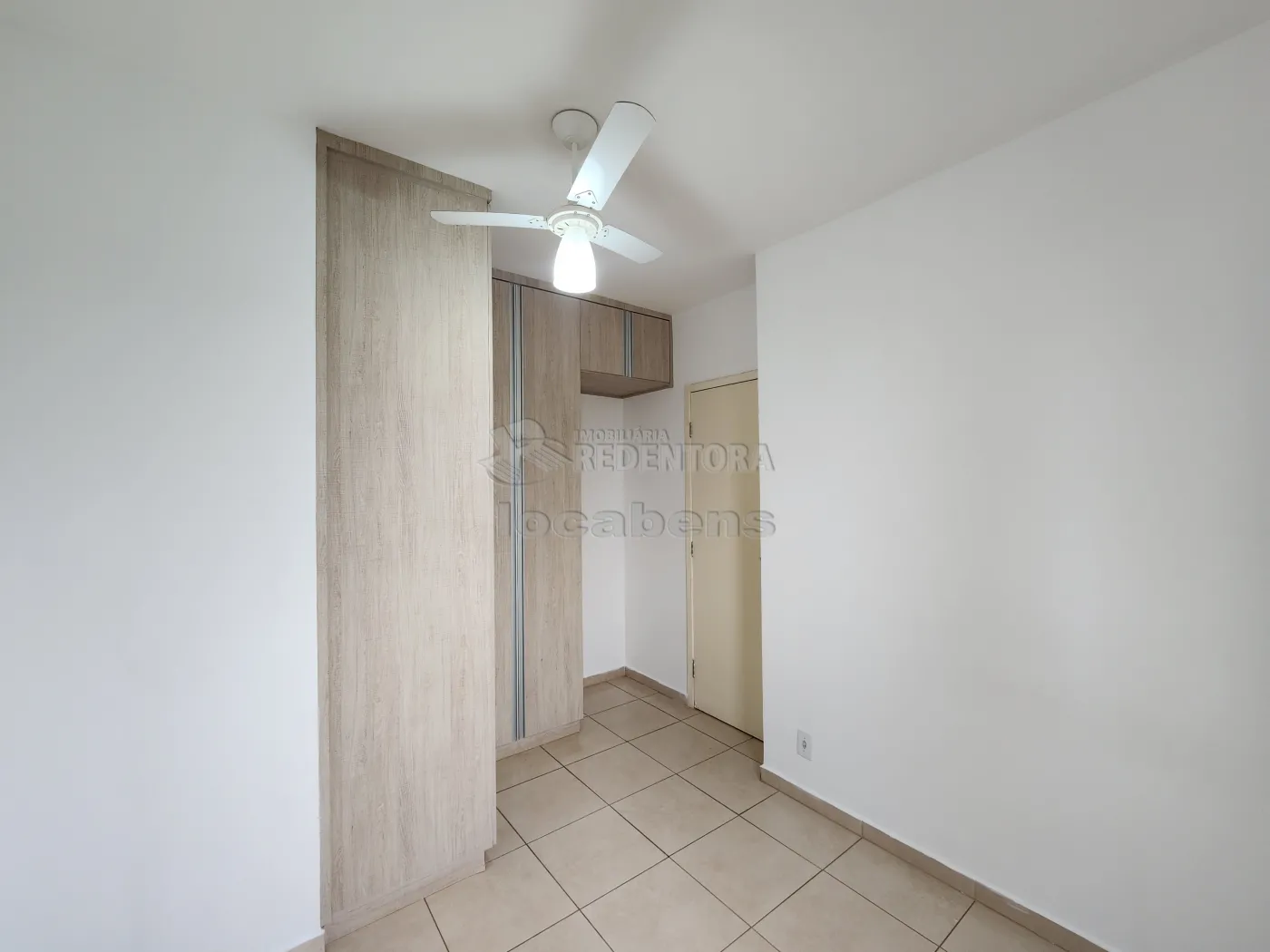 Alugar Apartamento / Padrão em São José do Rio Preto R$ 750,00 - Foto 5