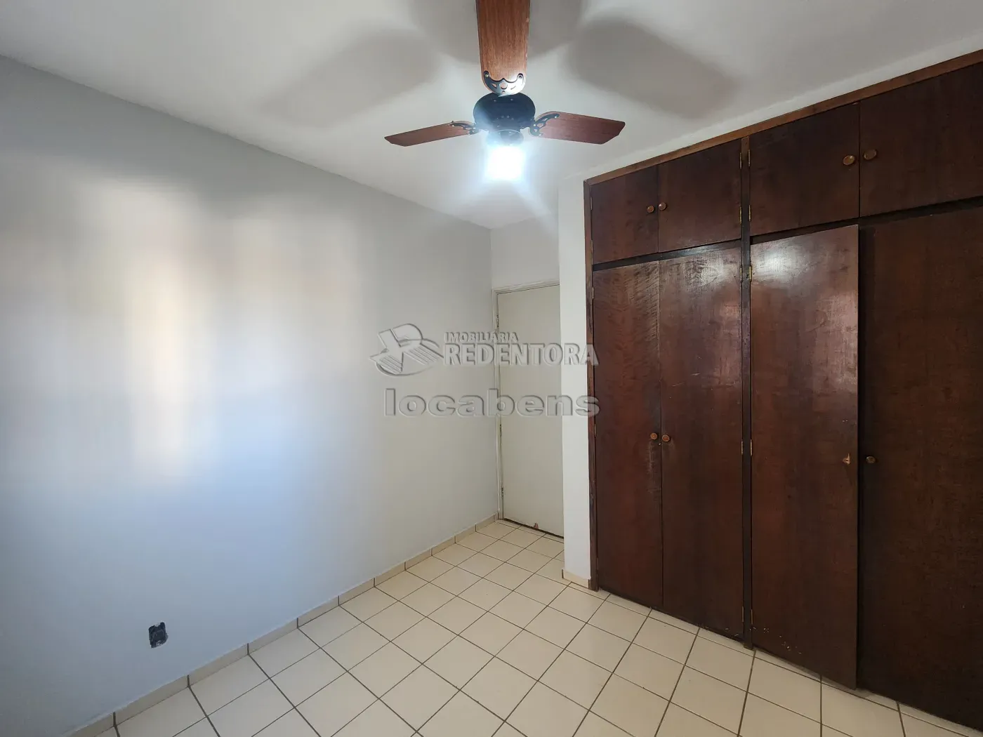 Alugar Apartamento / Padrão em São José do Rio Preto R$ 1.100,00 - Foto 8