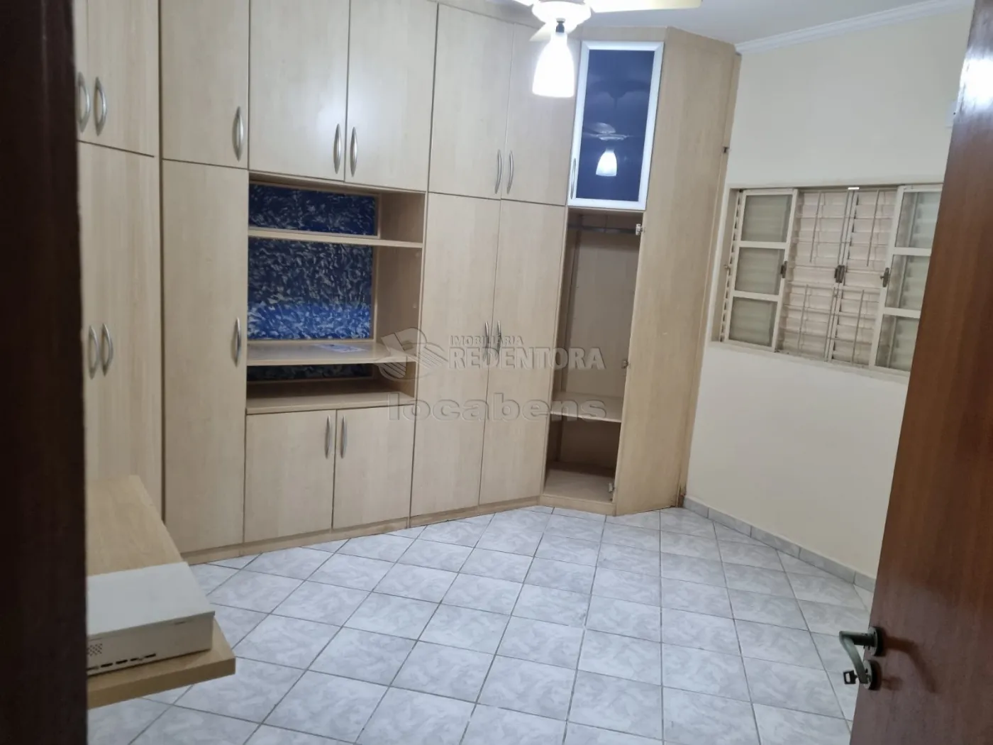 Alugar Casa / Padrão em São José do Rio Preto R$ 1.700,00 - Foto 11