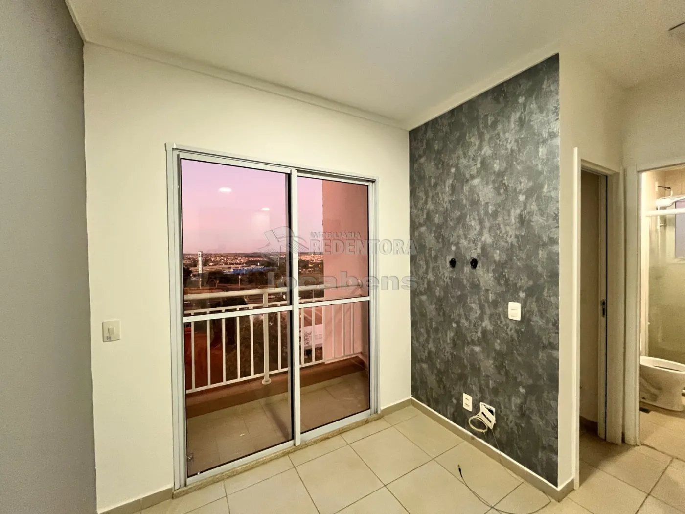 Alugar Apartamento / Padrão em São José do Rio Preto R$ 1.700,00 - Foto 3