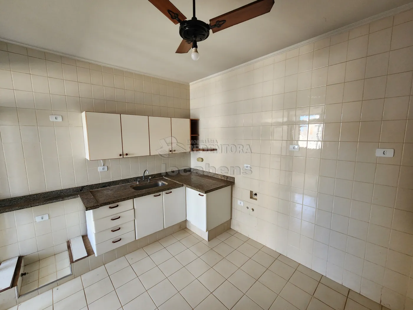 Alugar Apartamento / Padrão em São José do Rio Preto R$ 2.200,00 - Foto 3