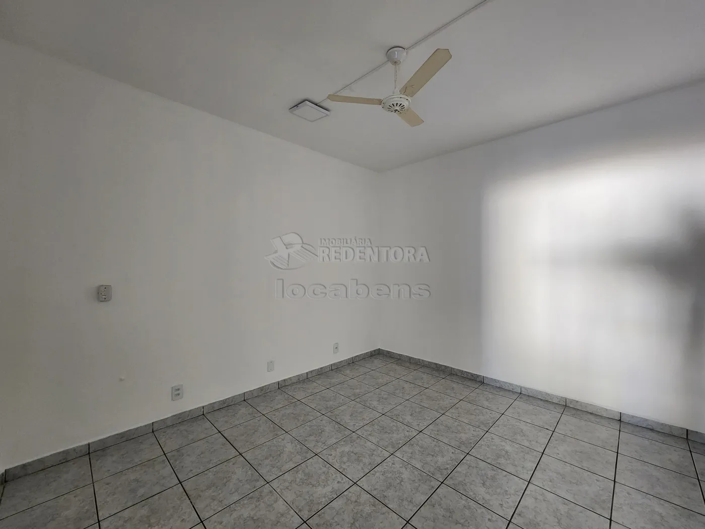Alugar Comercial / Salão em São José do Rio Preto R$ 2.200,00 - Foto 3