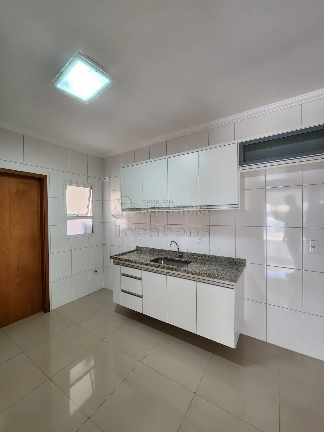 Alugar Apartamento / Padrão em São José do Rio Preto R$ 2.000,00 - Foto 4
