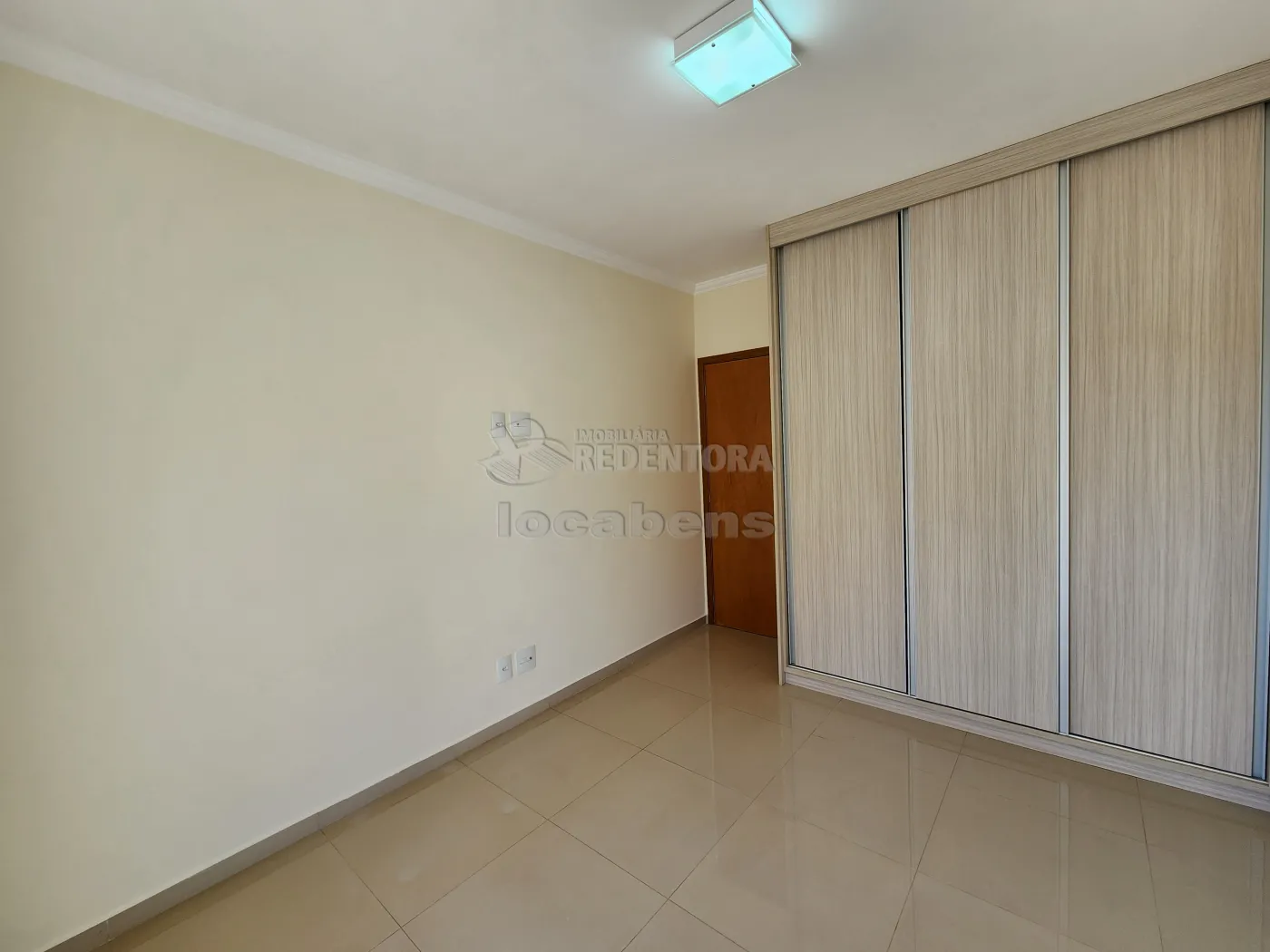 Alugar Apartamento / Padrão em São José do Rio Preto R$ 2.000,00 - Foto 11