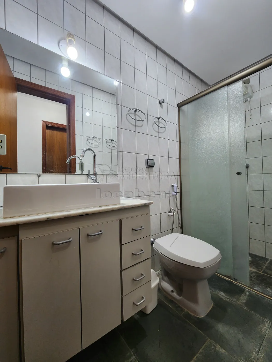 Alugar Apartamento / Padrão em São José do Rio Preto R$ 1.100,00 - Foto 10