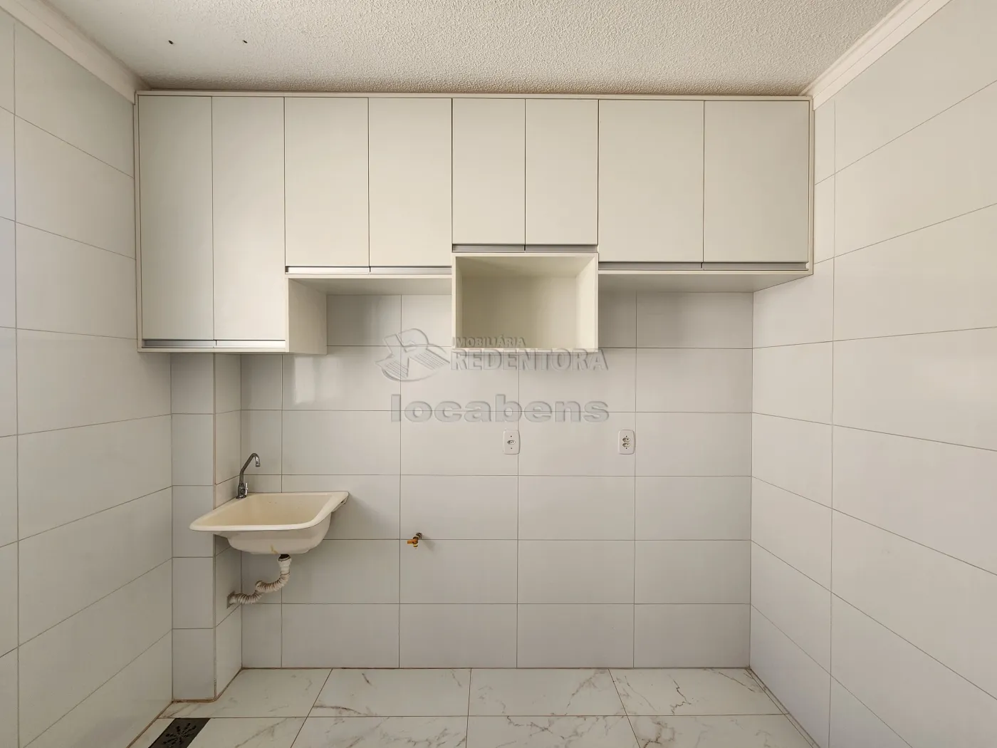 Alugar Apartamento / Padrão em São José do Rio Preto R$ 950,00 - Foto 3