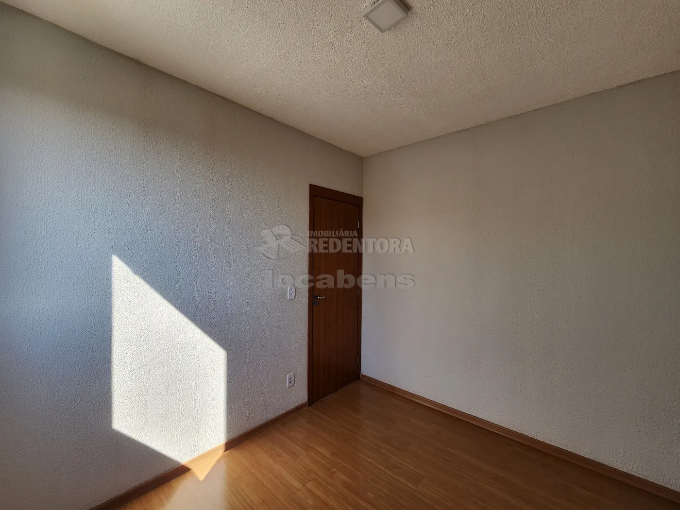 Alugar Apartamento / Padrão em São José do Rio Preto R$ 950,00 - Foto 9