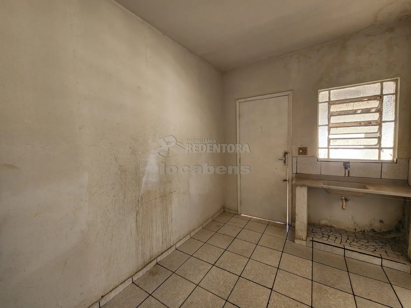 Alugar Casa / Padrão em São José do Rio Preto R$ 700,00 - Foto 3