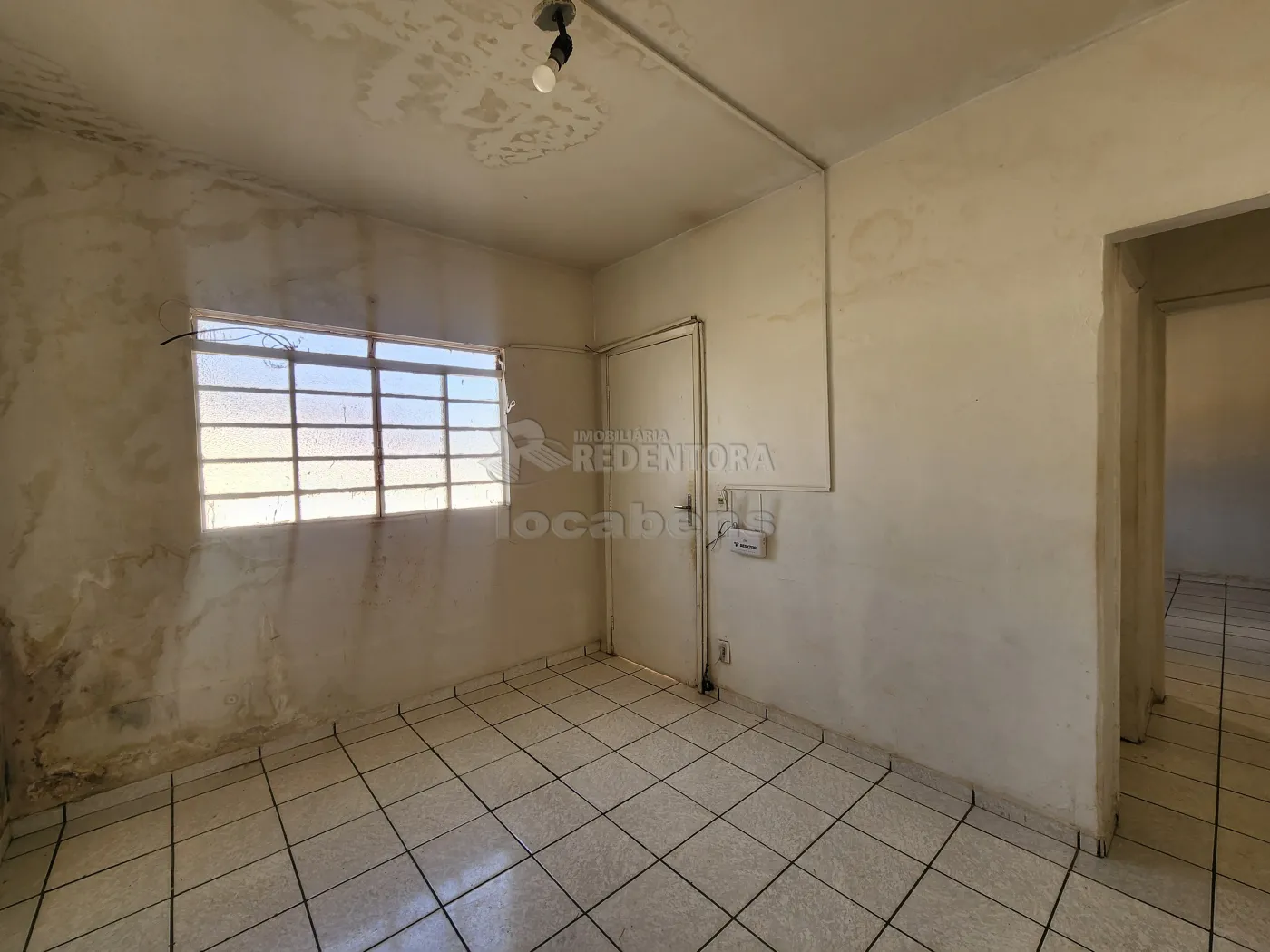 Alugar Casa / Padrão em São José do Rio Preto R$ 700,00 - Foto 5