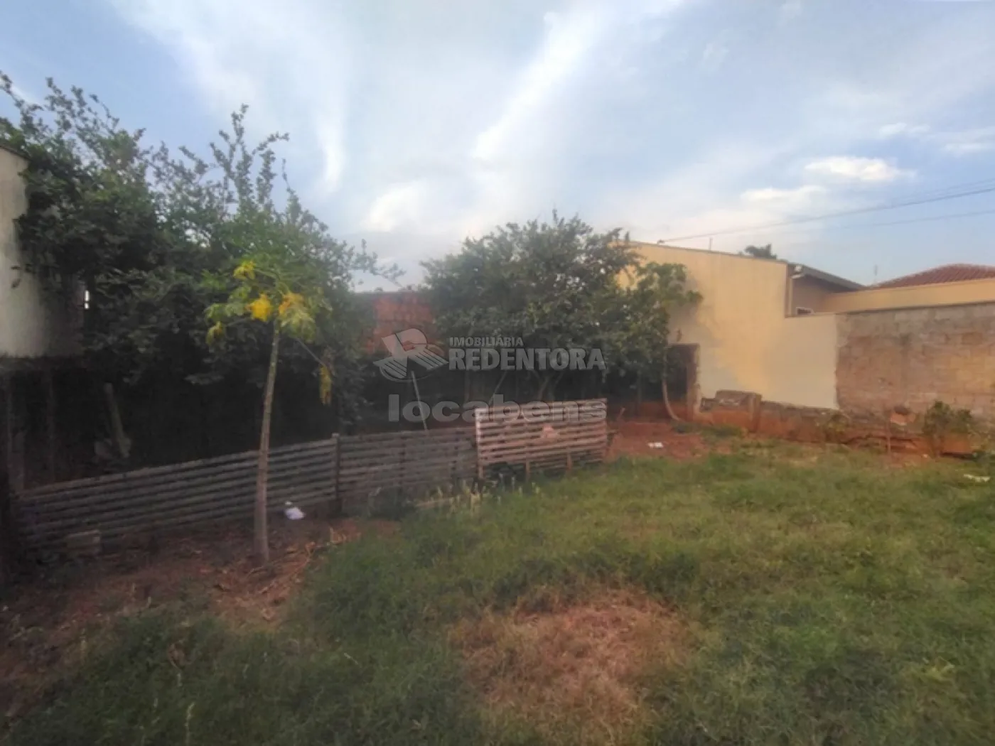 Alugar Casa / Padrão em São José do Rio Preto R$ 1.250,00 - Foto 16