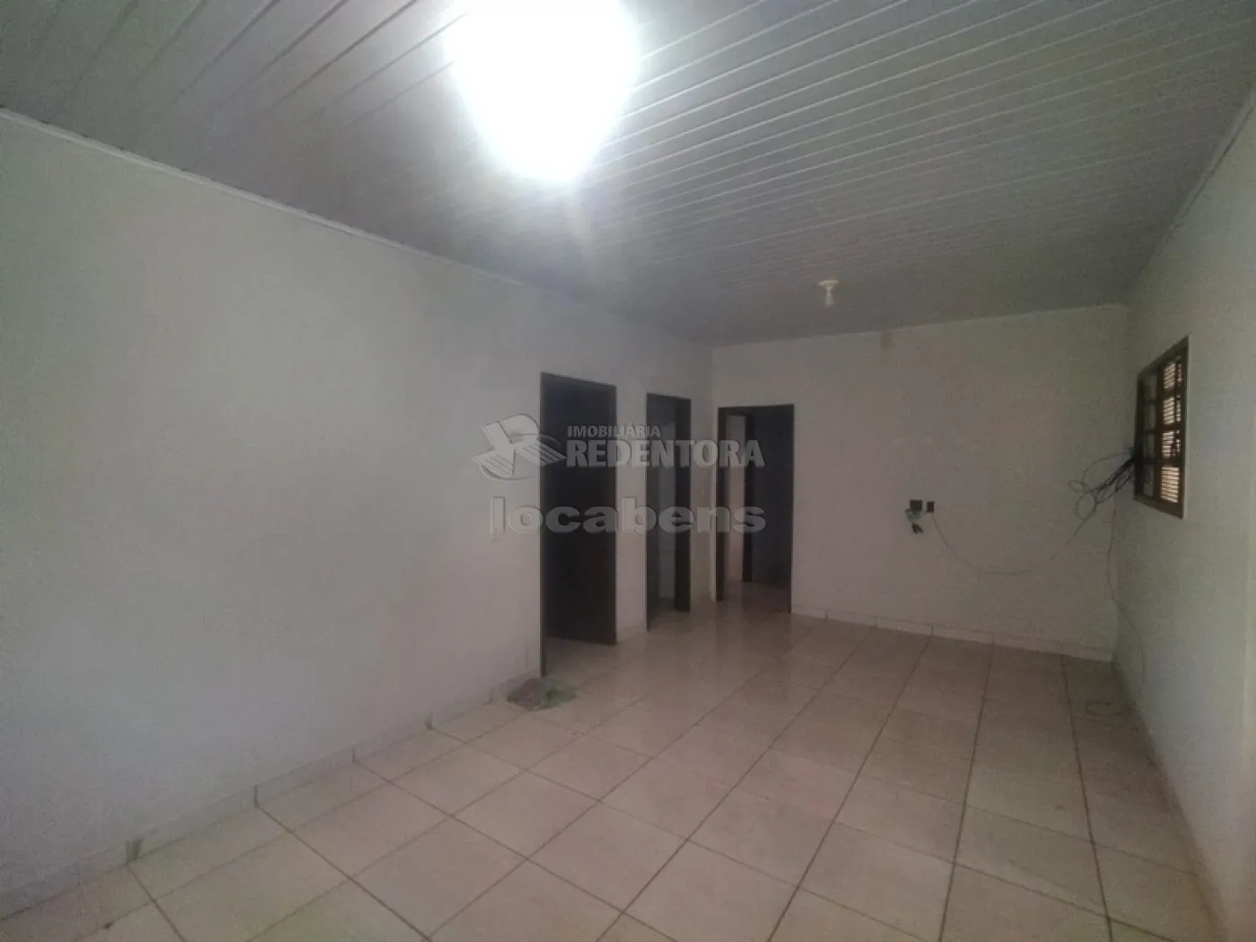 Alugar Casa / Padrão em São José do Rio Preto R$ 1.250,00 - Foto 5