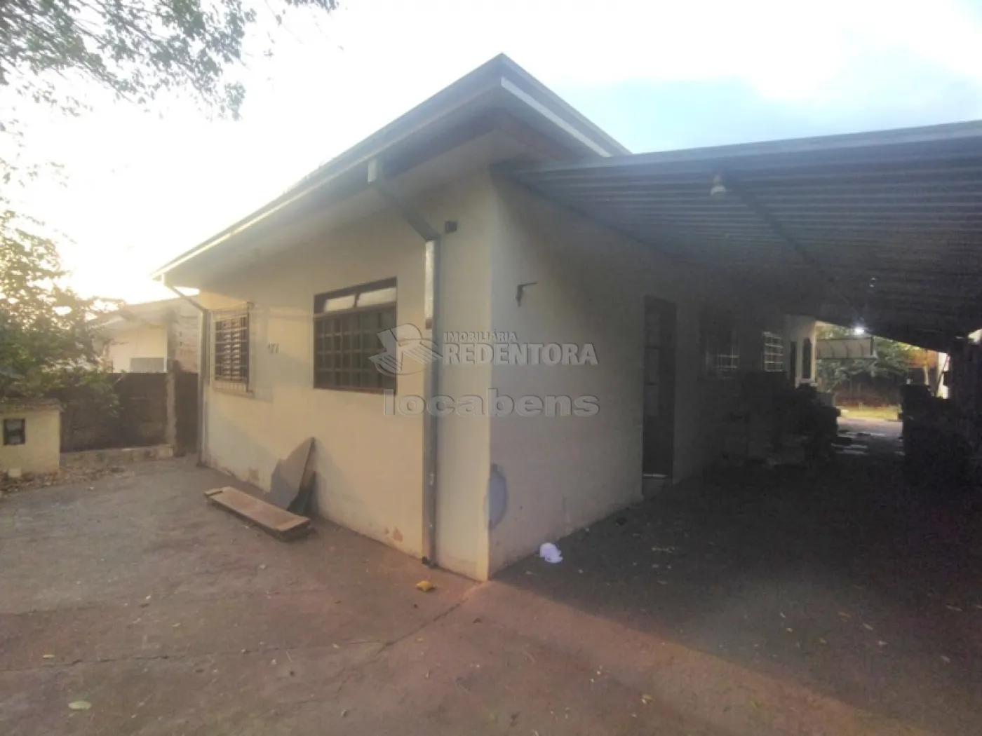 Alugar Casa / Padrão em São José do Rio Preto R$ 1.250,00 - Foto 2