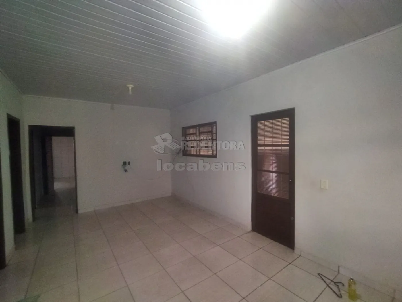 Alugar Casa / Padrão em São José do Rio Preto R$ 1.250,00 - Foto 6