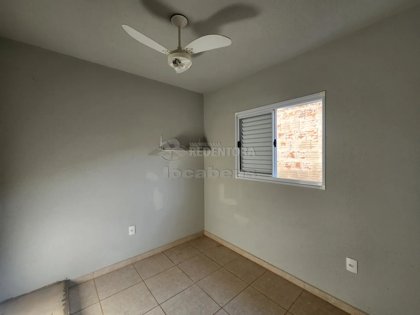 Casa para alugar com 2 quartos, 49m² - Foto 4