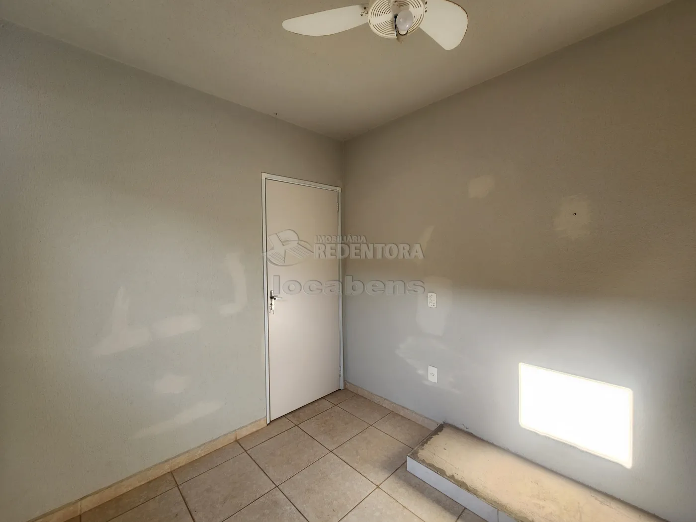 Casa para alugar com 2 quartos, 49m² - Foto 5