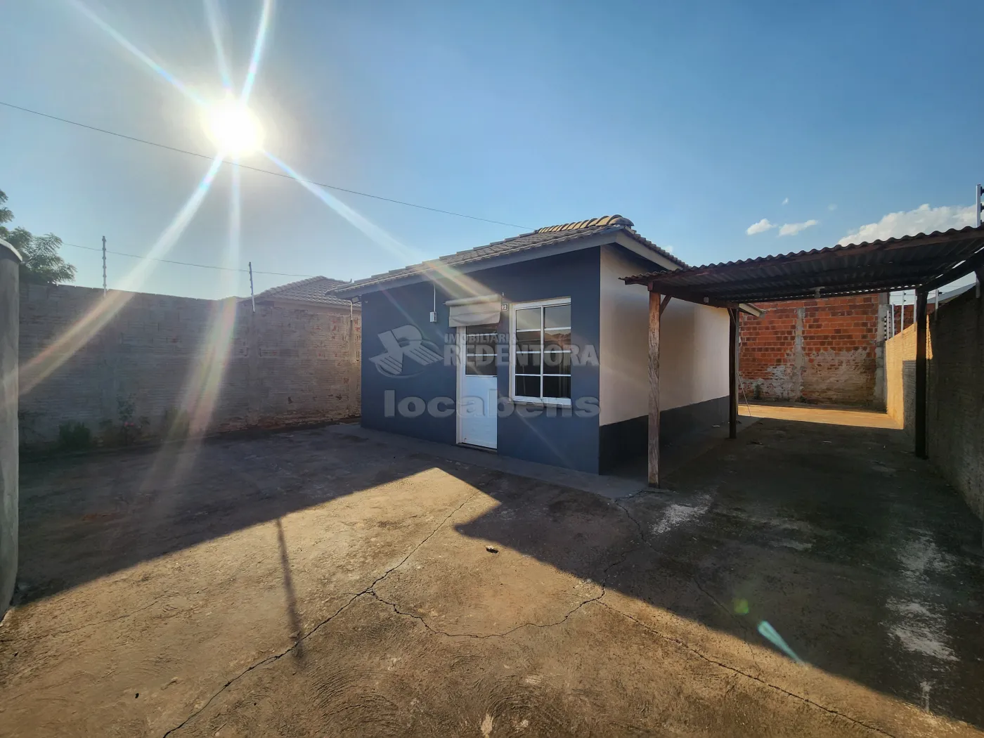 Casa para alugar com 2 quartos, 49m² - Foto 1
