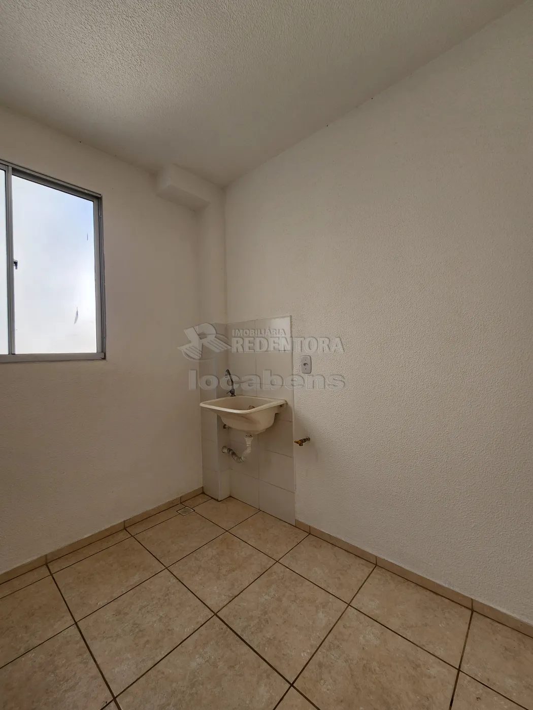 Alugar Apartamento / Padrão em São José do Rio Preto R$ 880,00 - Foto 4