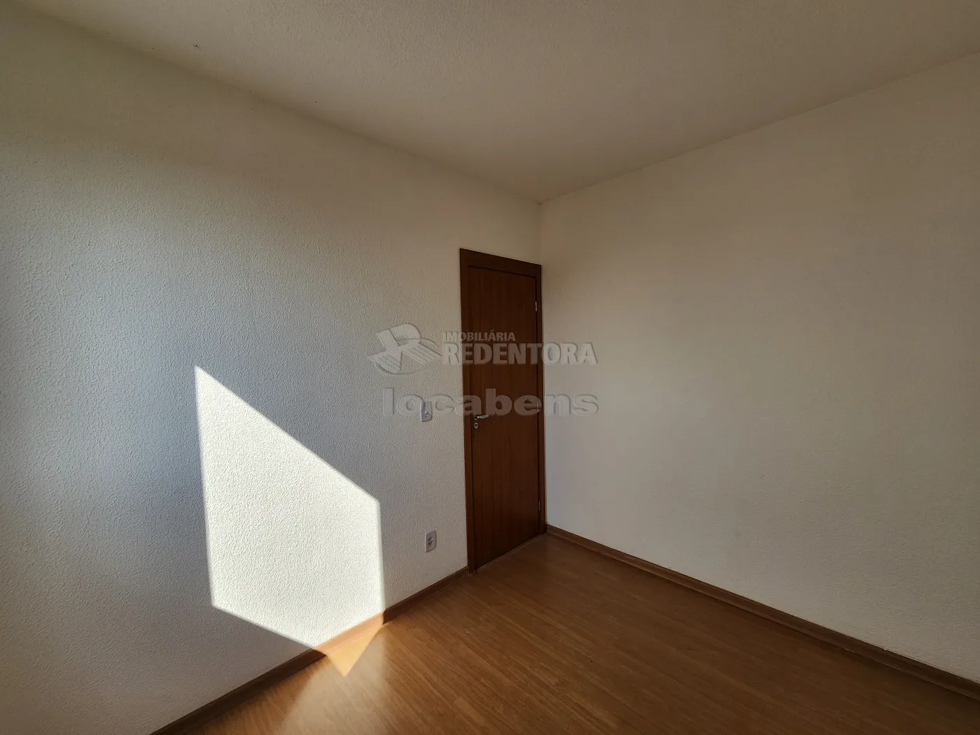 Alugar Apartamento / Padrão em São José do Rio Preto R$ 880,00 - Foto 9