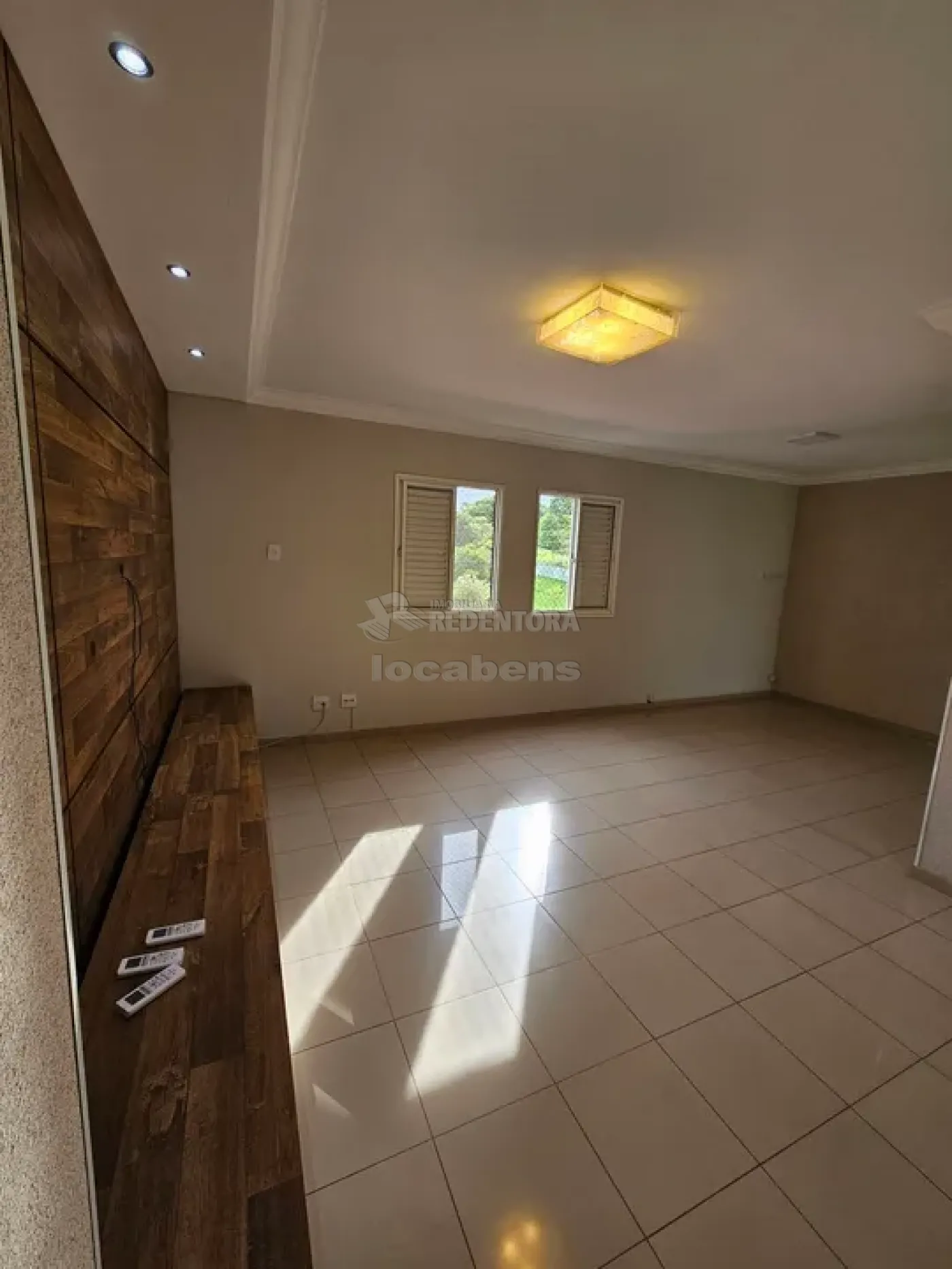 Apartamento para alugar com 2 quartos, 137m² - Foto 3