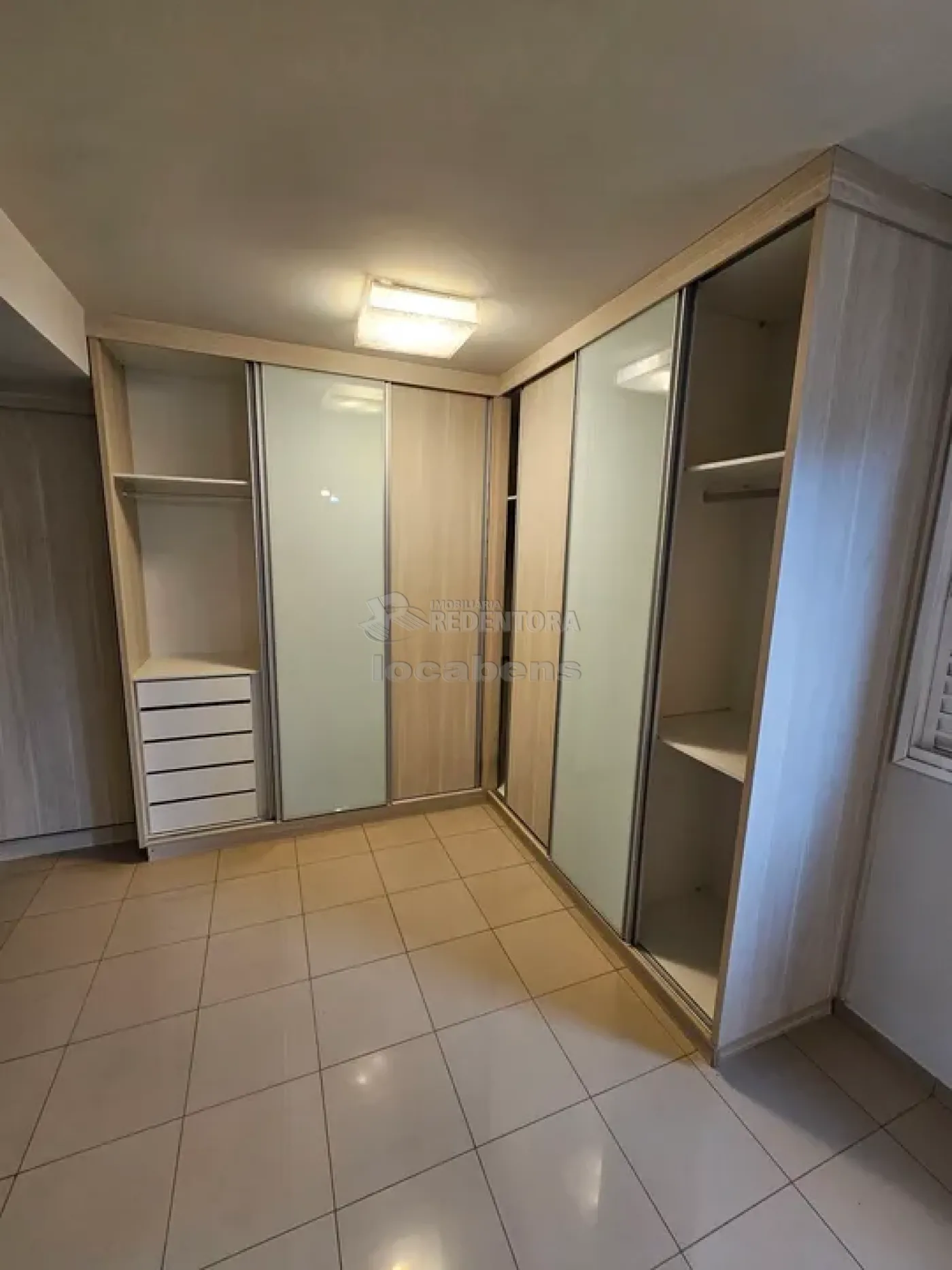 Apartamento para alugar com 2 quartos, 137m² - Foto 16
