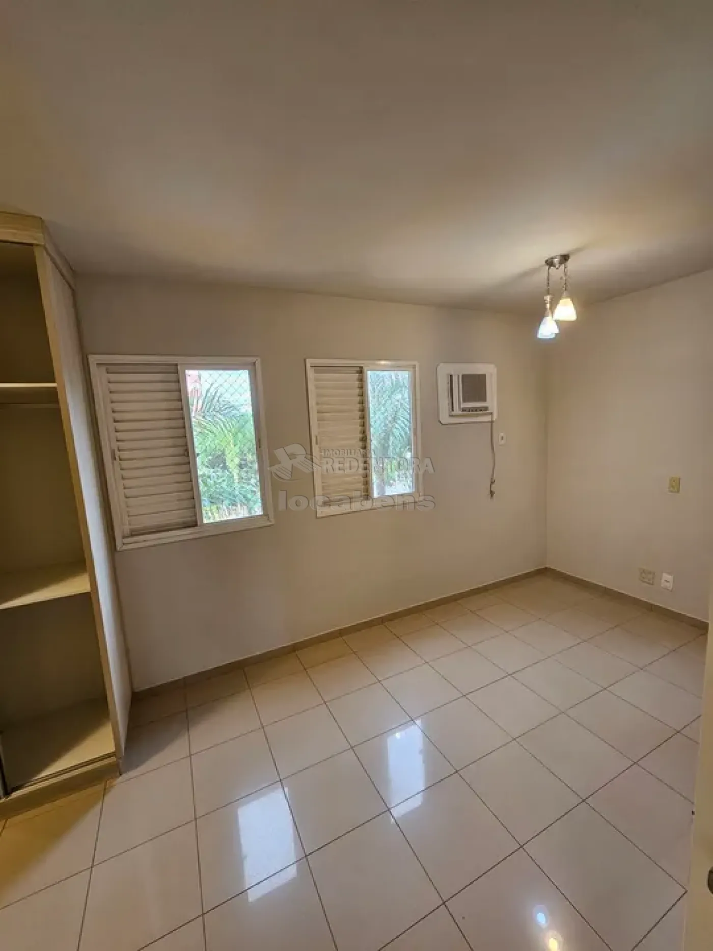 Apartamento para alugar com 2 quartos, 137m² - Foto 17