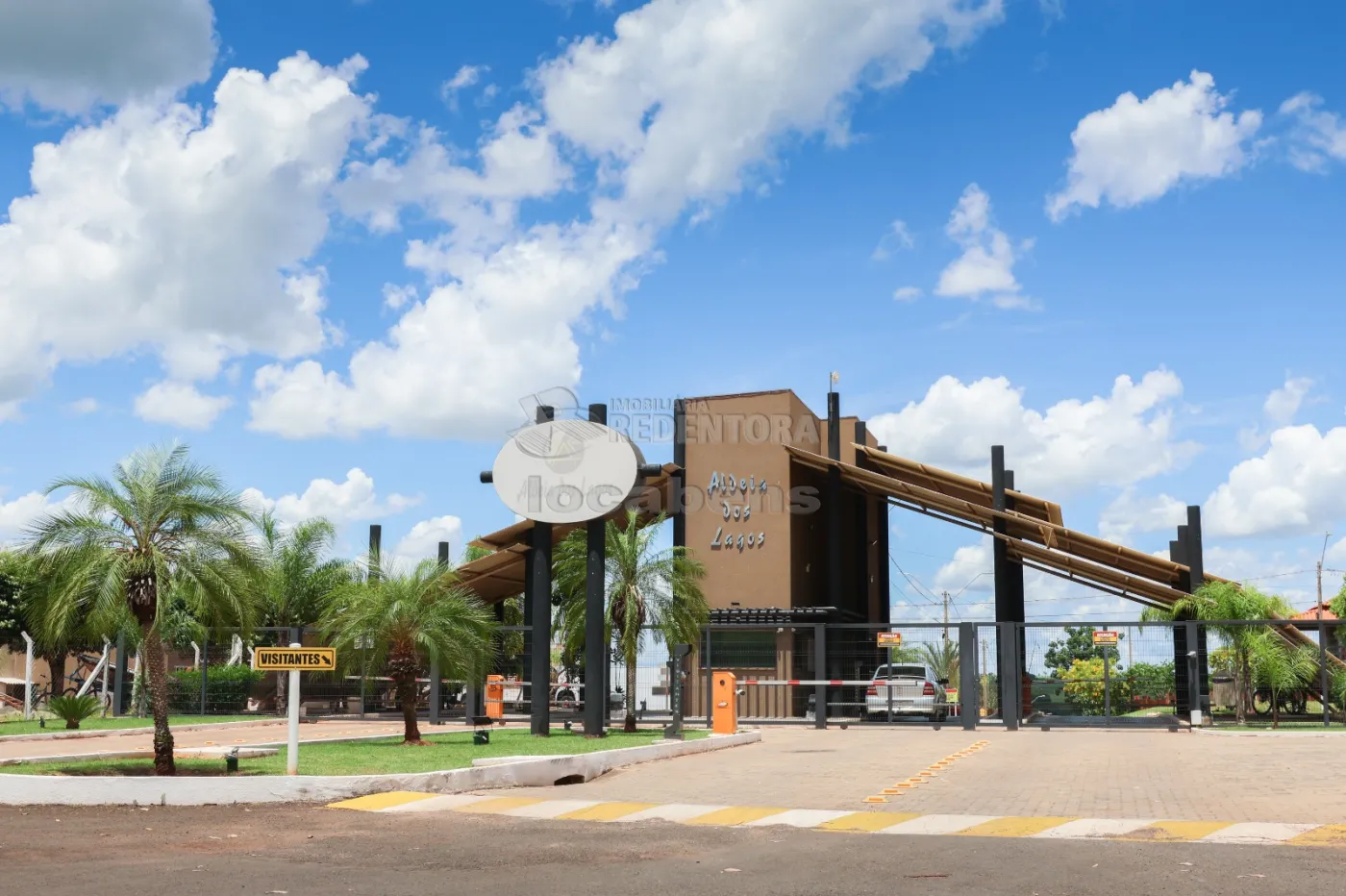 Chácara à venda com 6 quartos, 297m² - Foto 1