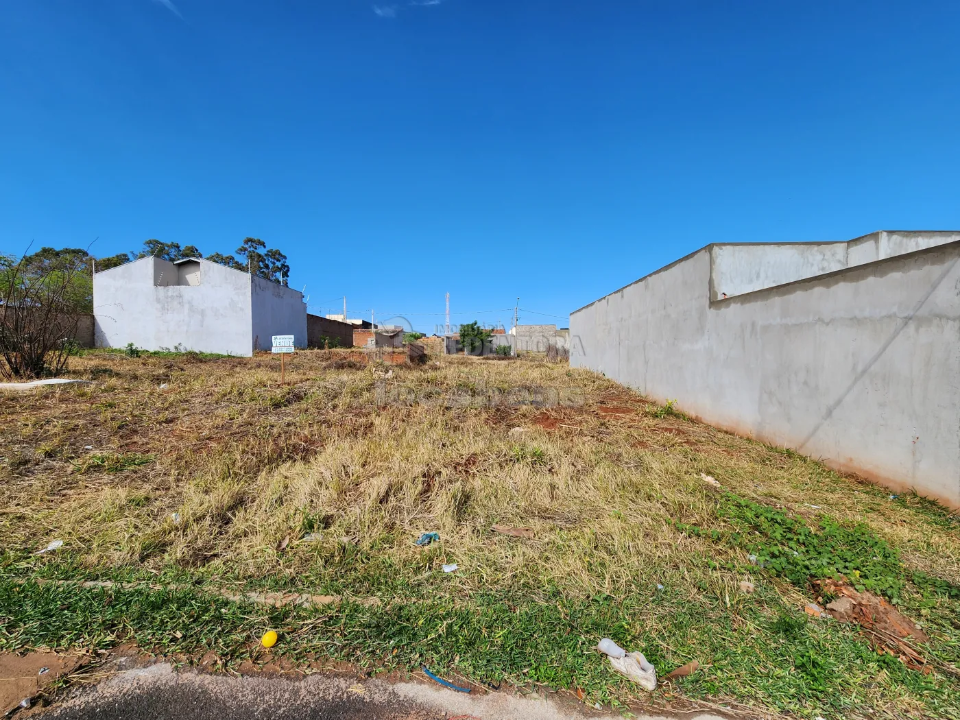 Comprar Terreno / Padrão em São José do Rio Preto R$ 85.000,00 - Foto 1