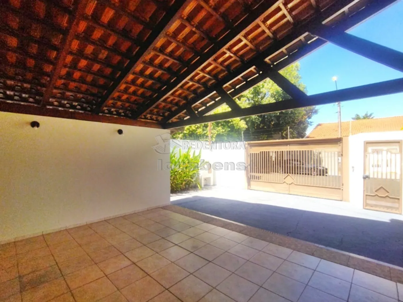 Casa para alugar com 3 quartos, 180m² - Foto 19