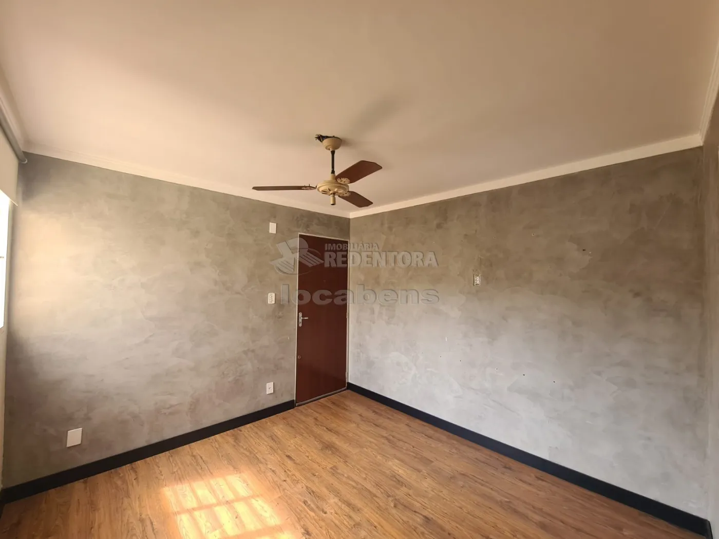 Alugar Apartamento / Padrão em São José do Rio Preto R$ 800,00 - Foto 1