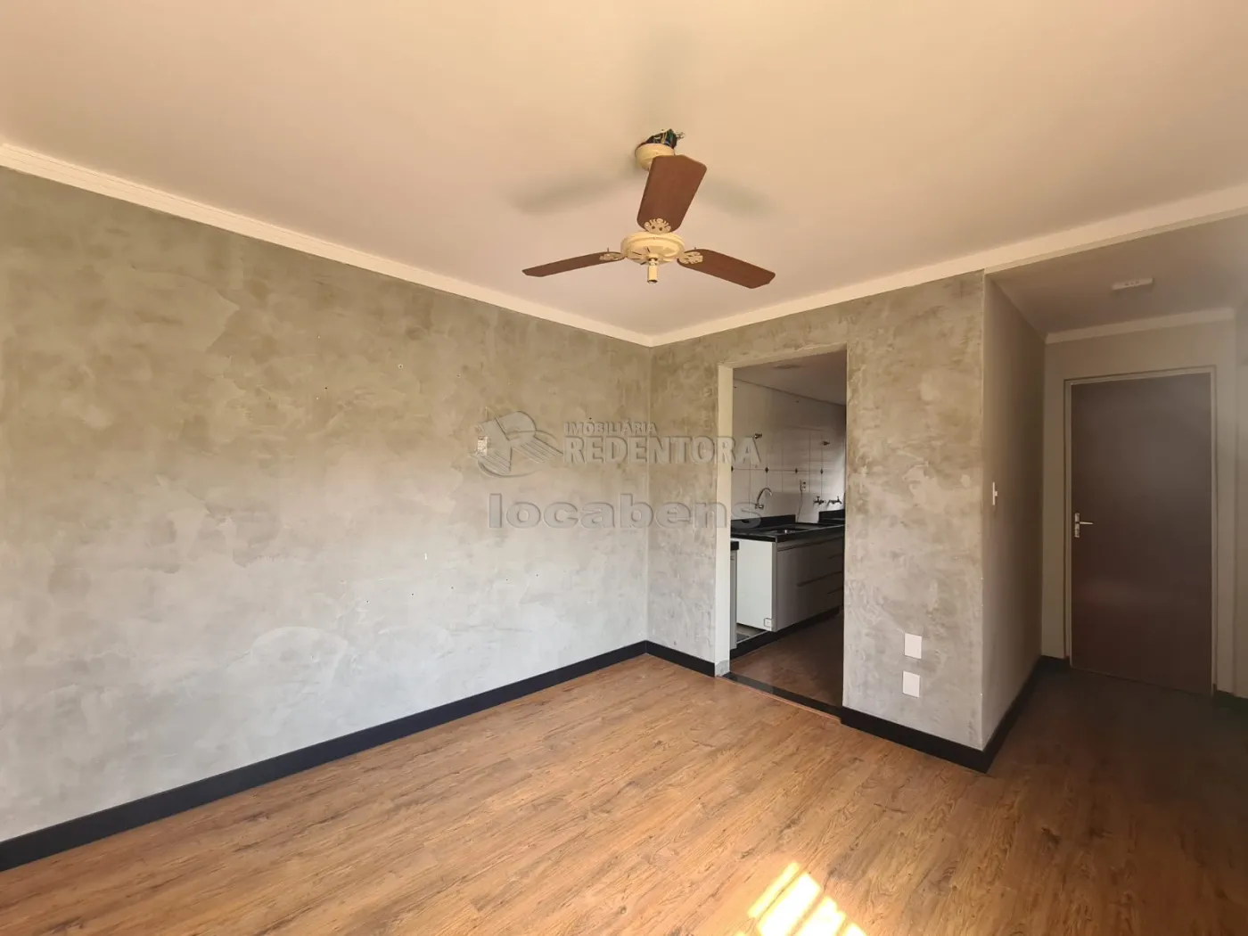 Alugar Apartamento / Padrão em São José do Rio Preto R$ 800,00 - Foto 2