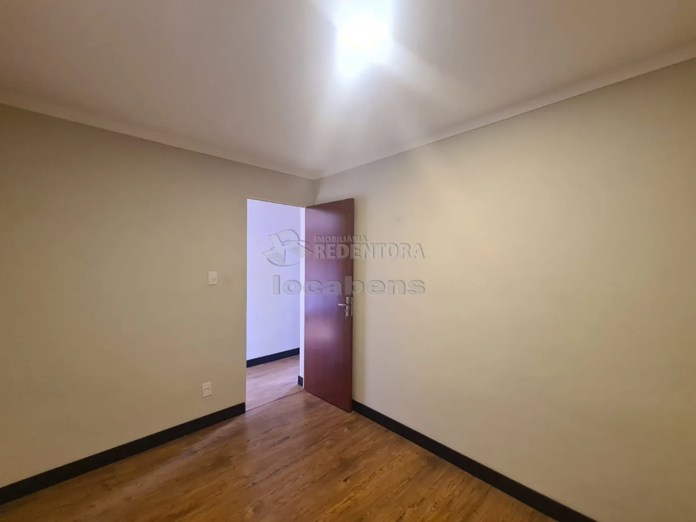 Alugar Apartamento / Padrão em São José do Rio Preto R$ 800,00 - Foto 13