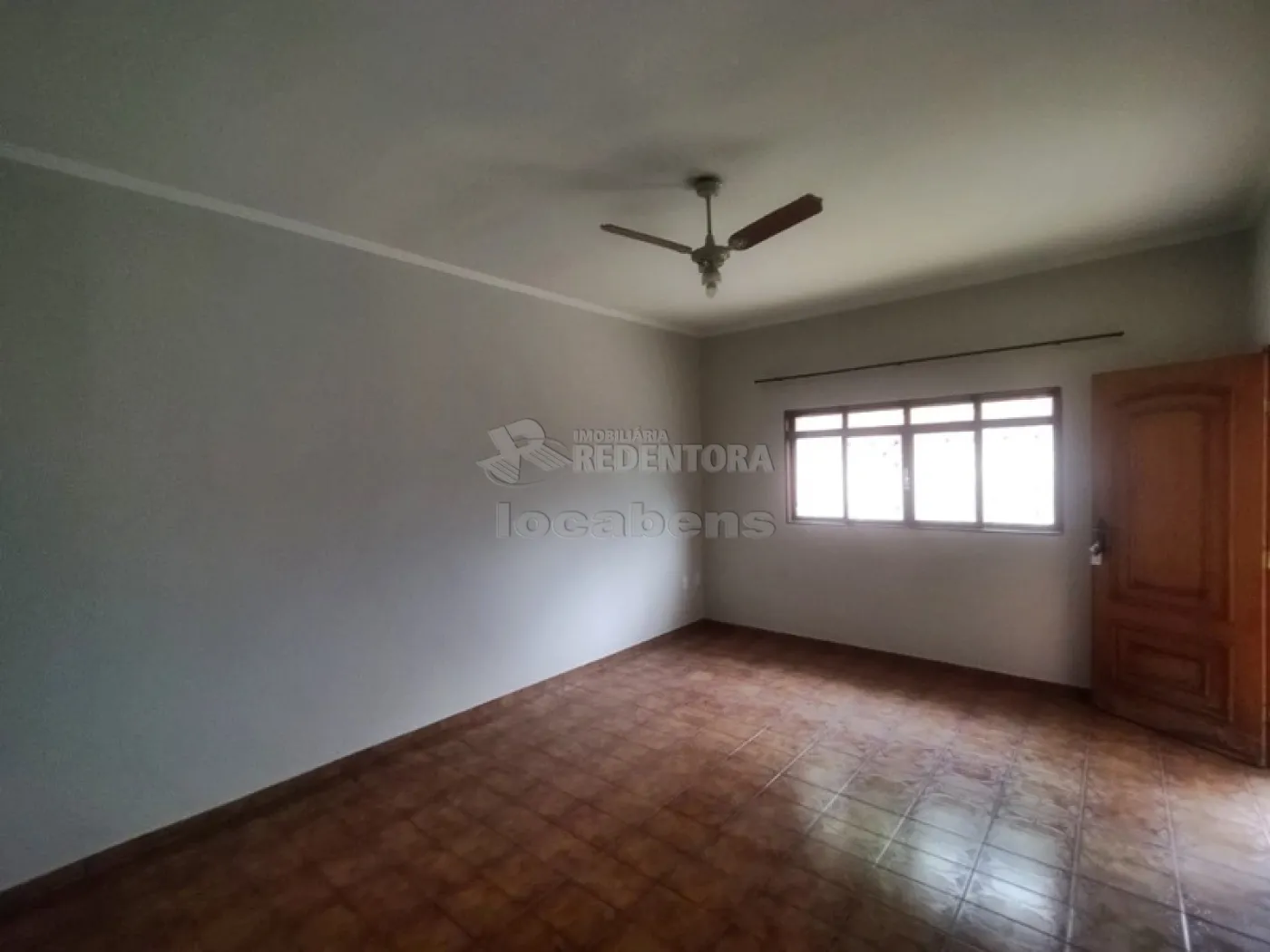 Casa para alugar com 2 quartos, 90m² - Foto 5