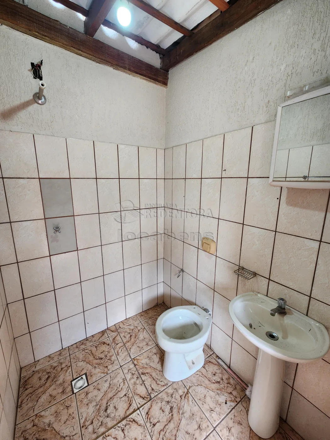 Alugar Casa / Padrão em São José do Rio Preto R$ 1.500,00 - Foto 9