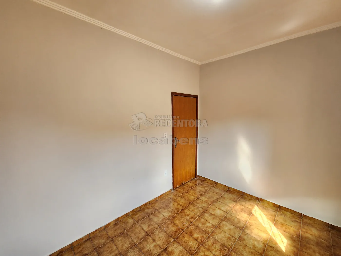 Alugar Casa / Padrão em São José do Rio Preto R$ 1.500,00 - Foto 11