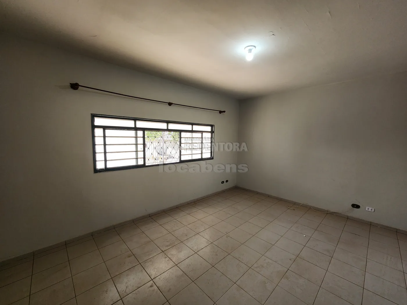 Alugar Casa / Padrão em São José do Rio Preto R$ 2.500,00 - Foto 2