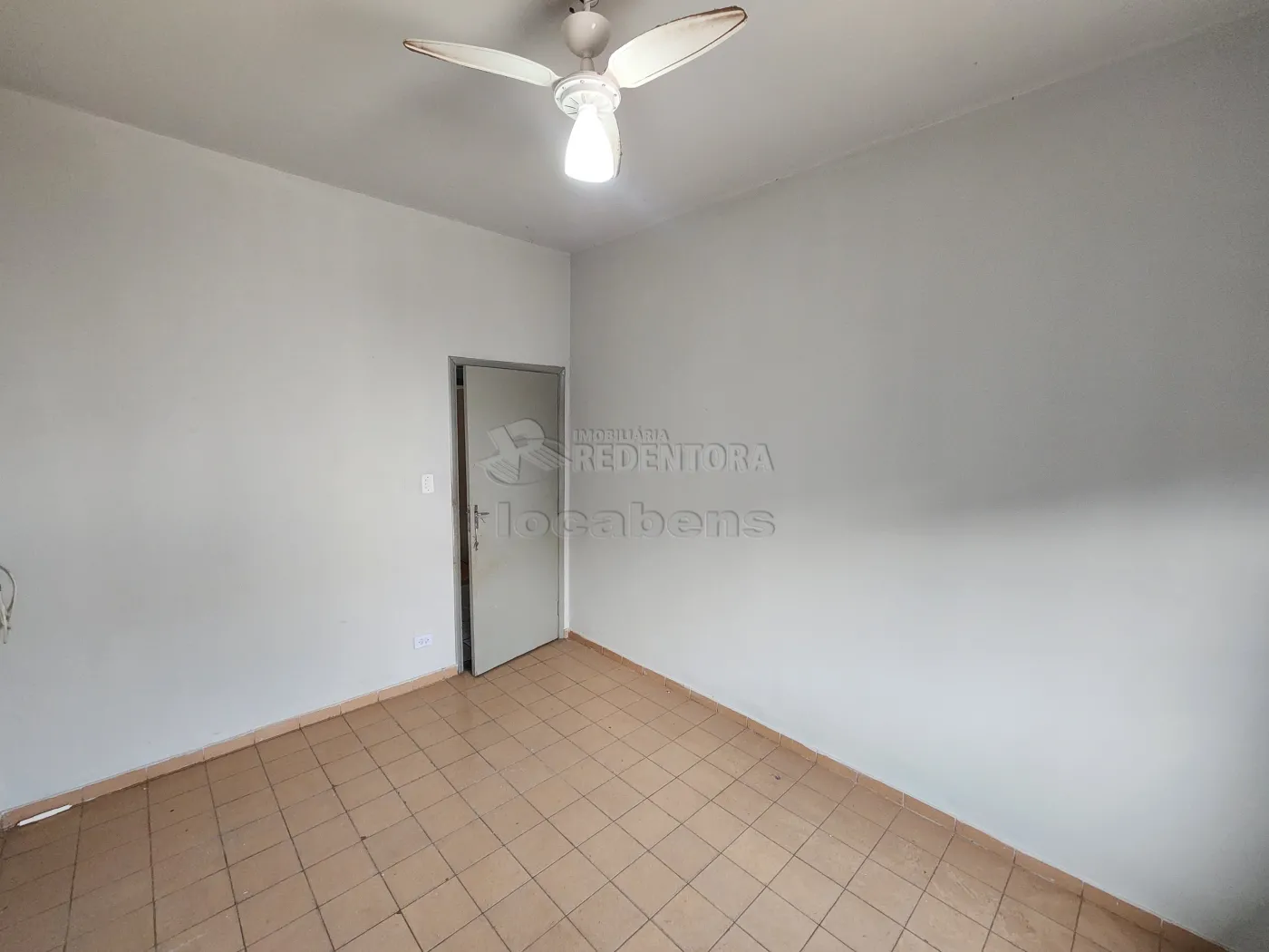 Alugar Casa / Padrão em São José do Rio Preto R$ 2.500,00 - Foto 6