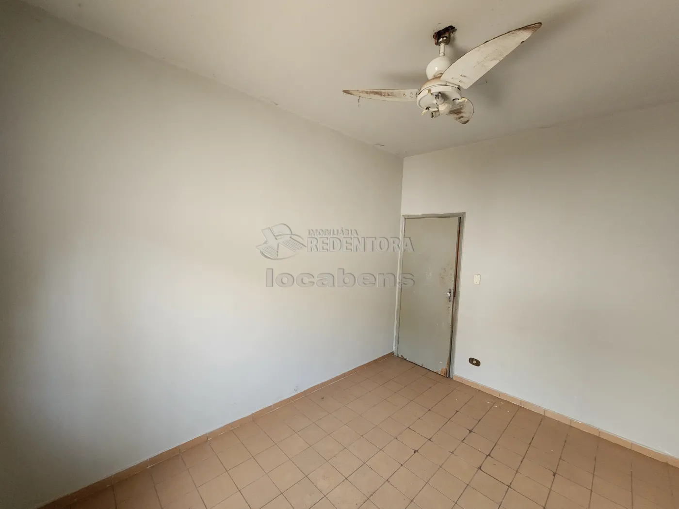 Alugar Casa / Padrão em São José do Rio Preto R$ 2.500,00 - Foto 9