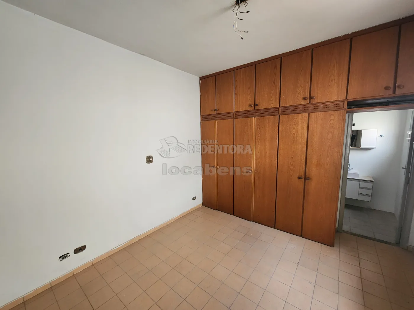 Alugar Casa / Padrão em São José do Rio Preto R$ 2.500,00 - Foto 10