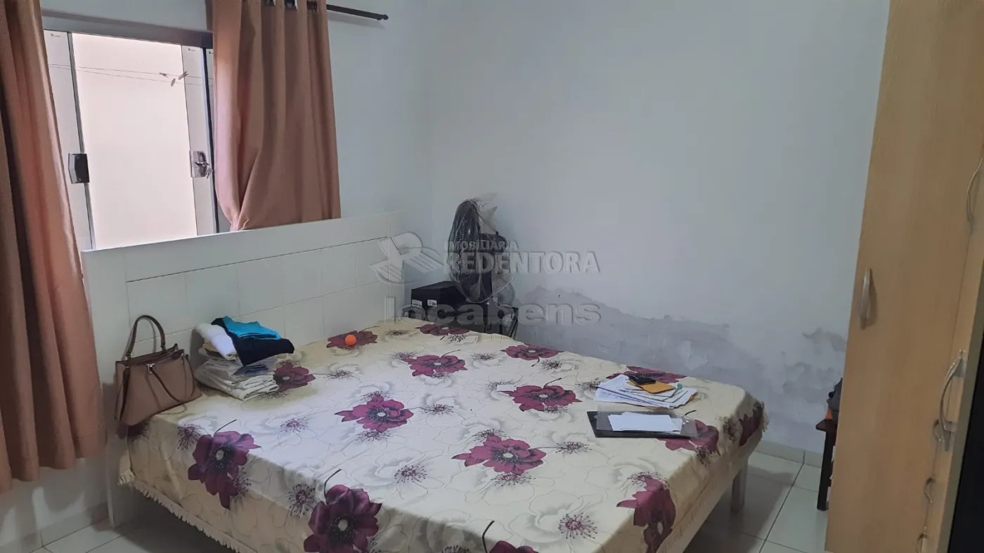Casa à venda com 2 quartos, 107m² - Foto 1