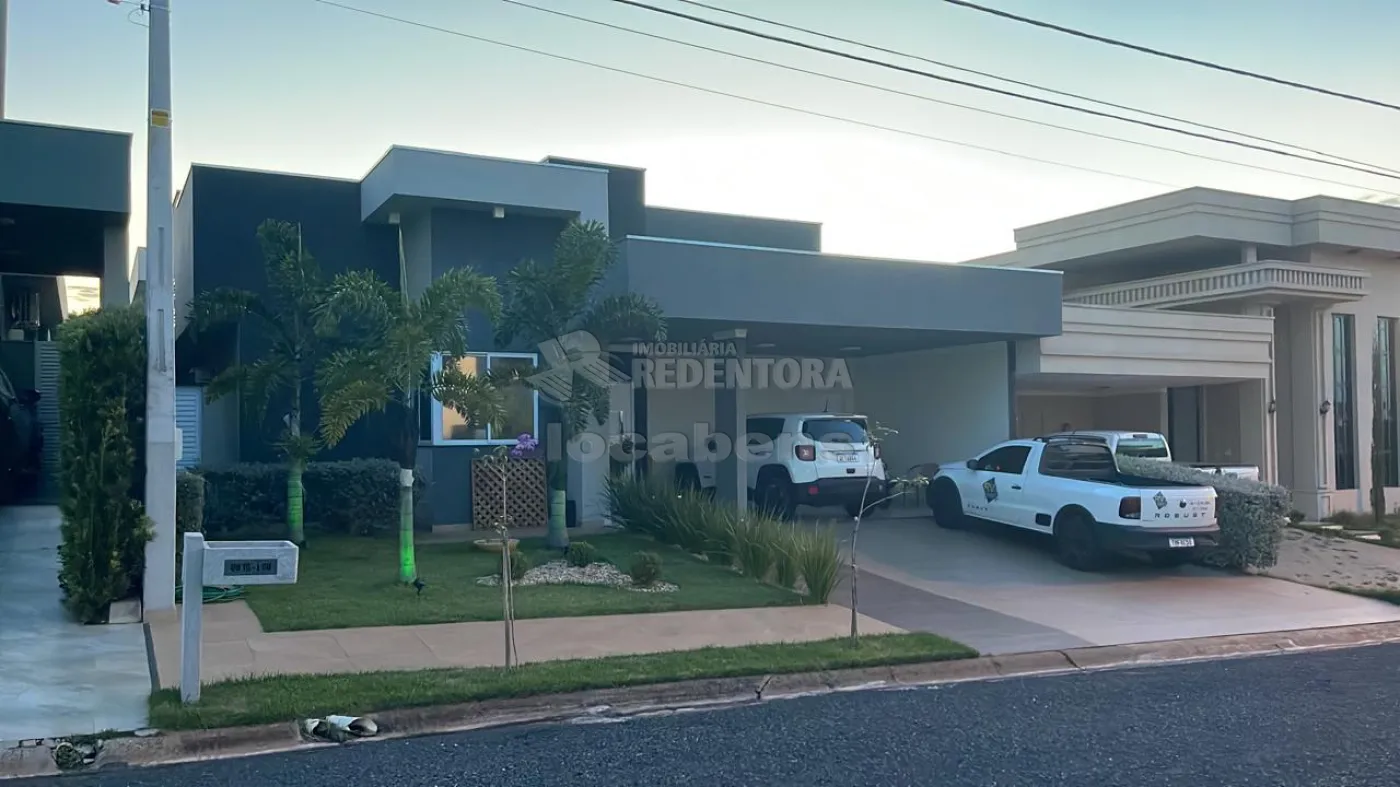 Casa de Condomínio à venda com 3 quartos, 370m² - Foto 1