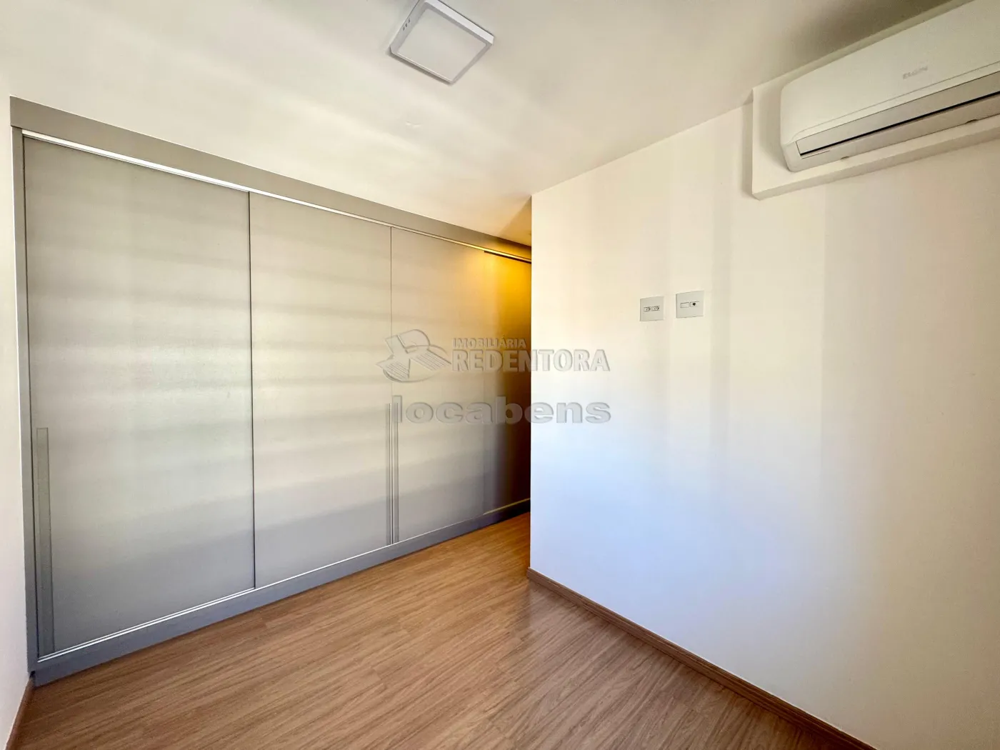 Apartamento para alugar com 2 quartos, 60m² - Foto 13