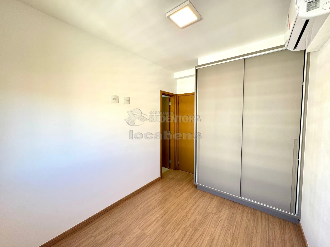Apartamento para alugar com 2 quartos, 60m² - Foto 11