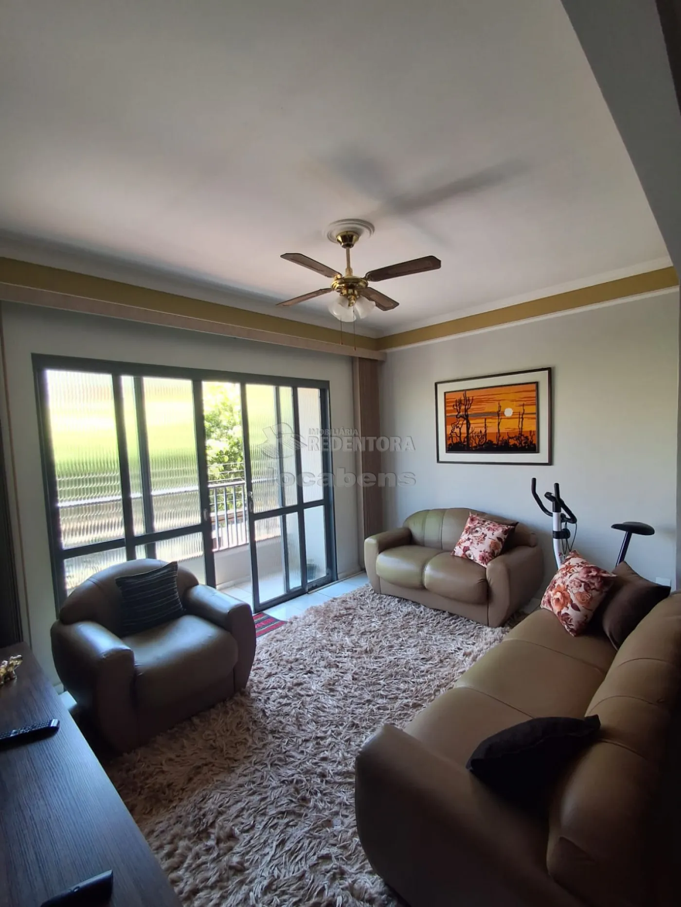 Apartamento à venda com 3 quartos, 105m² - Foto 2
