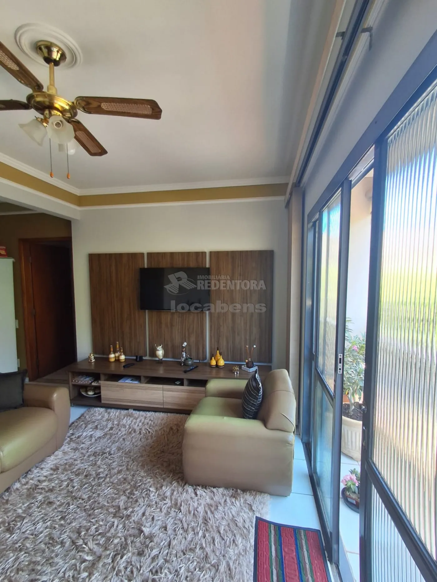 Apartamento à venda com 3 quartos, 105m² - Foto 3