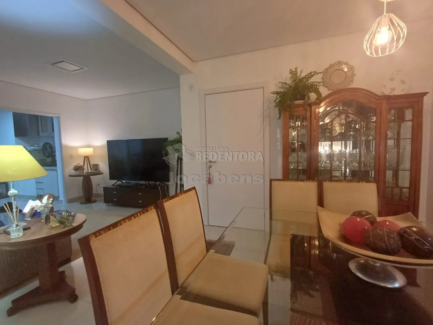 Apartamento à venda com 3 quartos, 131m² - Foto 1