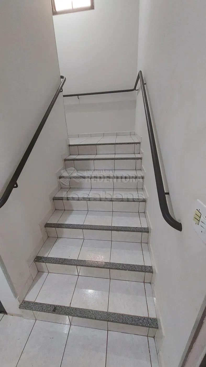Apartamento à venda com 3 quartos, 112m² - Foto 2