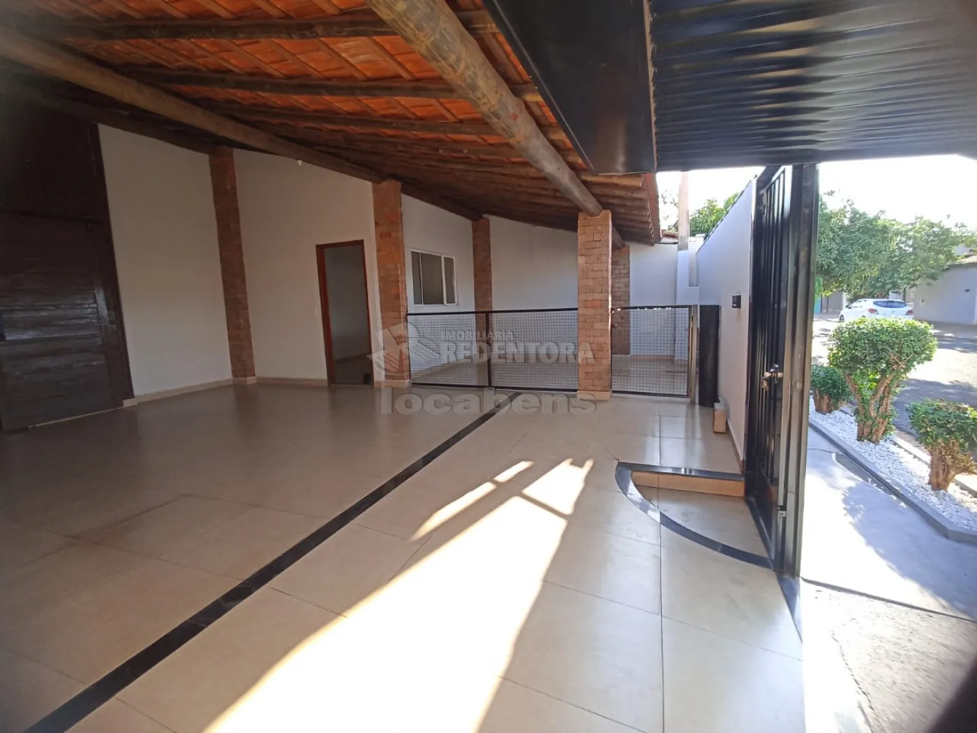 Comprar Casa / Padrão em São José do Rio Preto R$ 330.000,00 - Foto 1