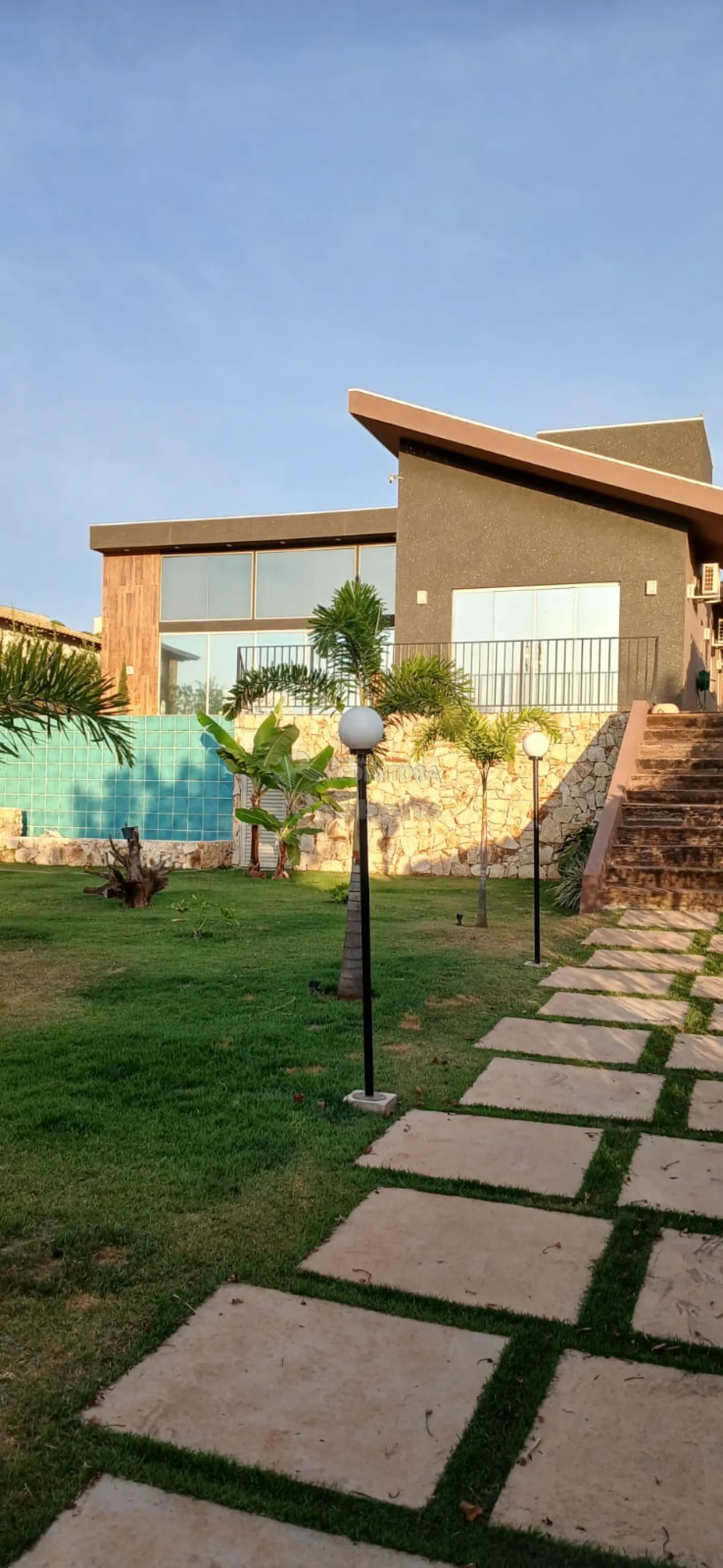 Chácara à venda com 3 quartos, 250m² - Foto 1