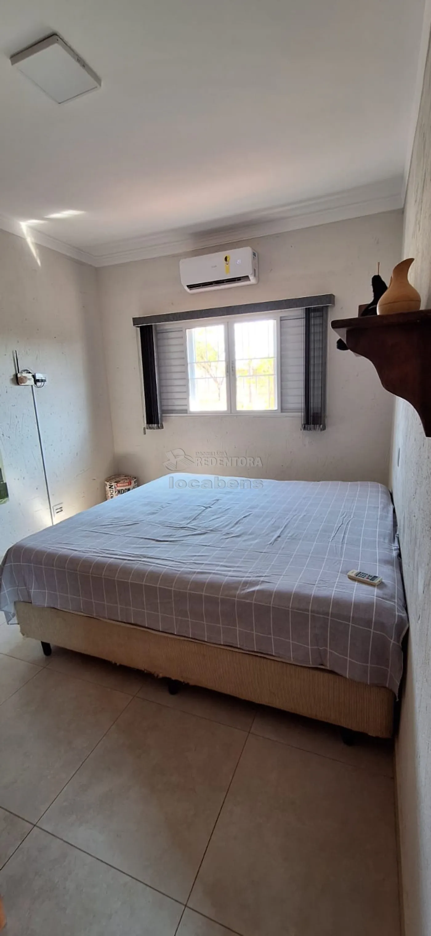 Chácara à venda com 3 quartos, 250m² - Foto 2
