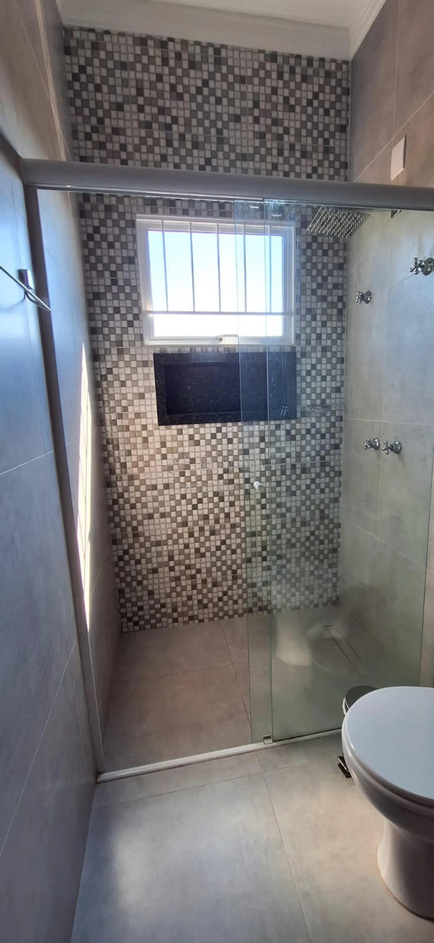 Chácara à venda com 3 quartos, 250m² - Foto 4